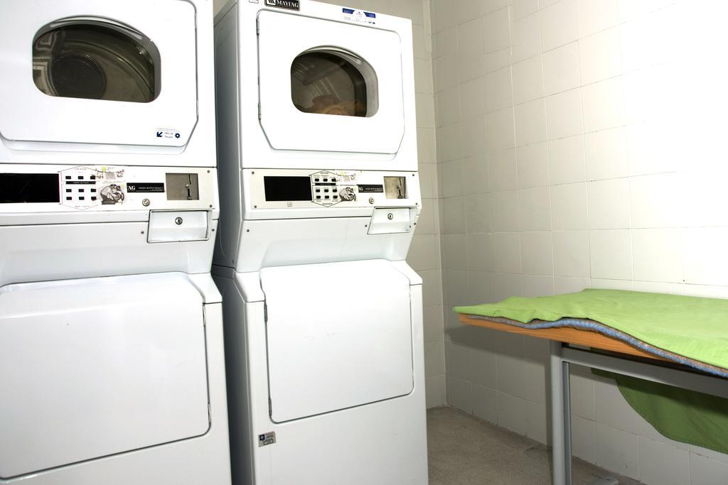 Hostal Welcome Madrid Exterior foto