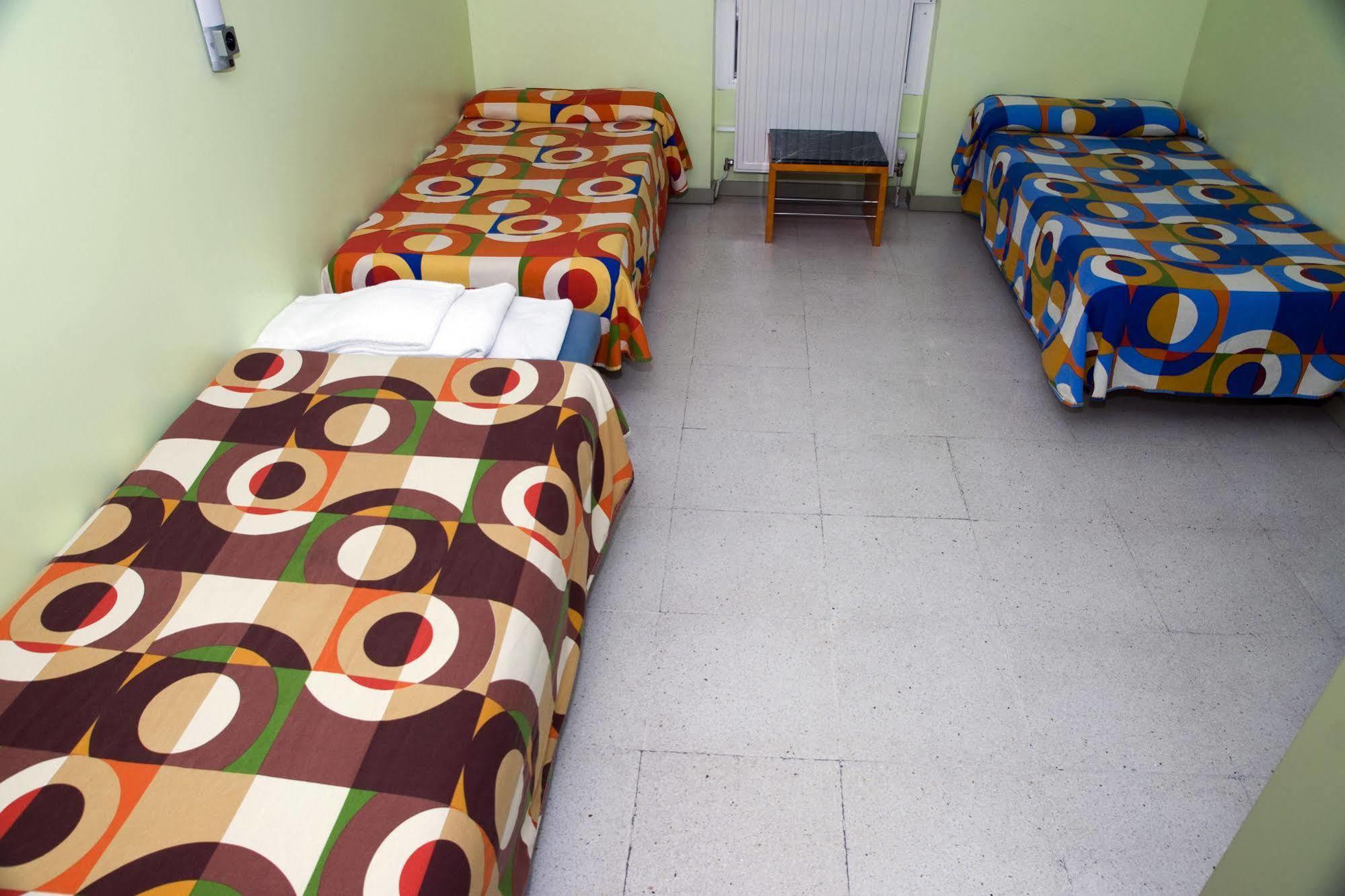 Hostal Welcome Madrid Exterior foto